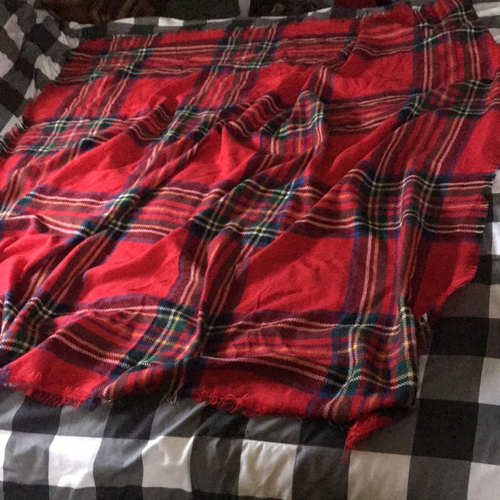 $65 SERRA Red IRISH PLAID Blanket Shawl Fringe Buffalo Scarf - Picture 14 of 16